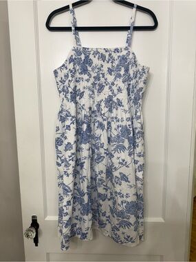 Universal Thread Blue & White Floral Smocked Sundress L